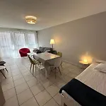 Pauljanet Parking Apartment *